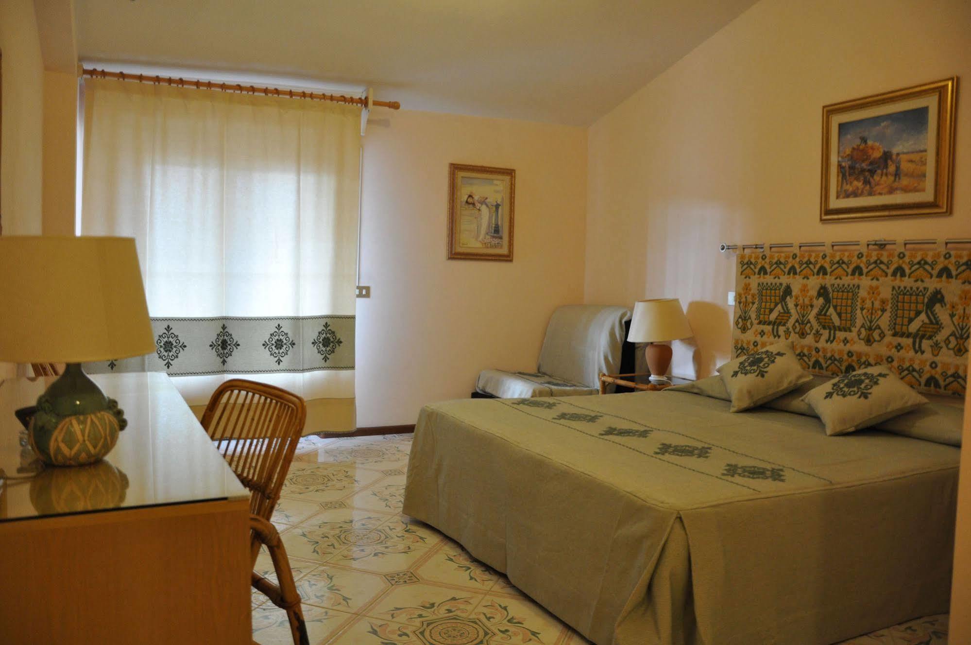Hotel L'Oasi Cala Gonone Exteriér fotografie